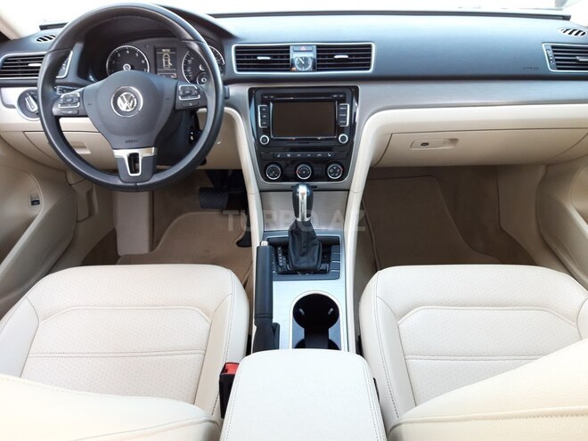 Volkswagen Passat 2014, 32,000 km - 1.8 l - Bakı