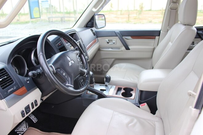 Mitsubishi Pajero 2007, 165,000 km - 3.0 l - Bakı