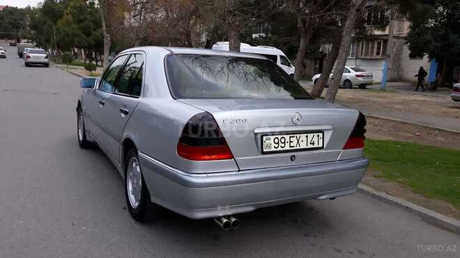 Mercedes C 200 2000, 198,000 km - 2.0 l - Bakı