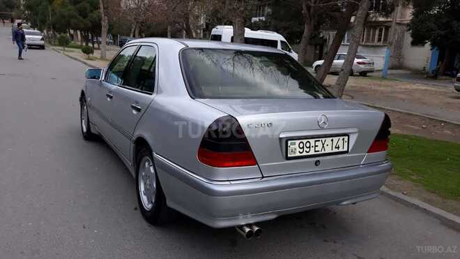 Mercedes C 200 2000, 198,000 km - 2.0 l - Bakı