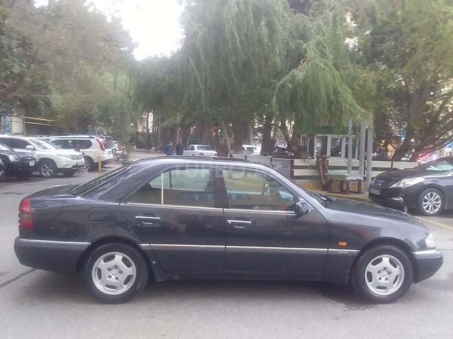 Mercedes C 220 1995, 350,000 km - 2.2 l - Bakı