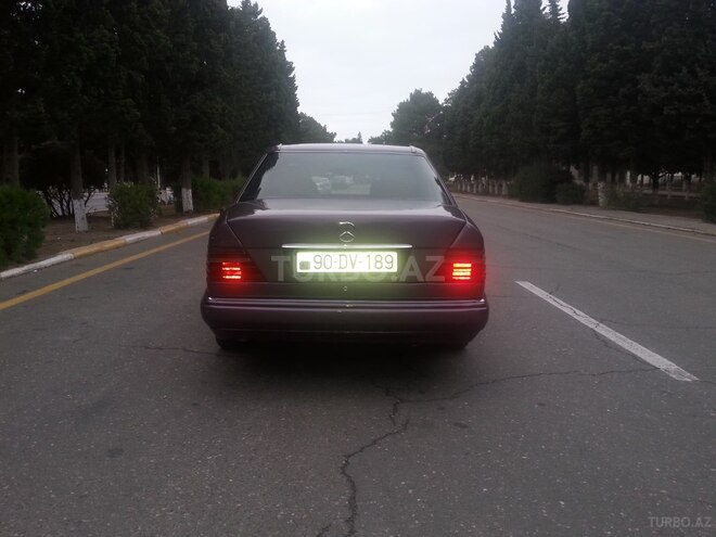Mercedes E 200 1993, 369,741 km - 2.0 l - Sumqayıt