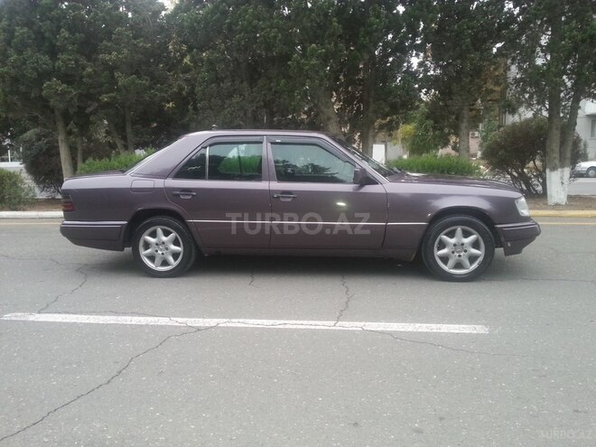 Mercedes E 200 1993, 369,741 km - 2.0 l - Sumqayıt