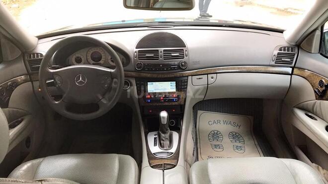 Mercedes E 240 2003, 232,545 km - 2.6 l - Bakı