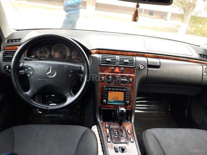 Mercedes E 270 2001, 250,705 km - 2.7 l - Sumqayıt