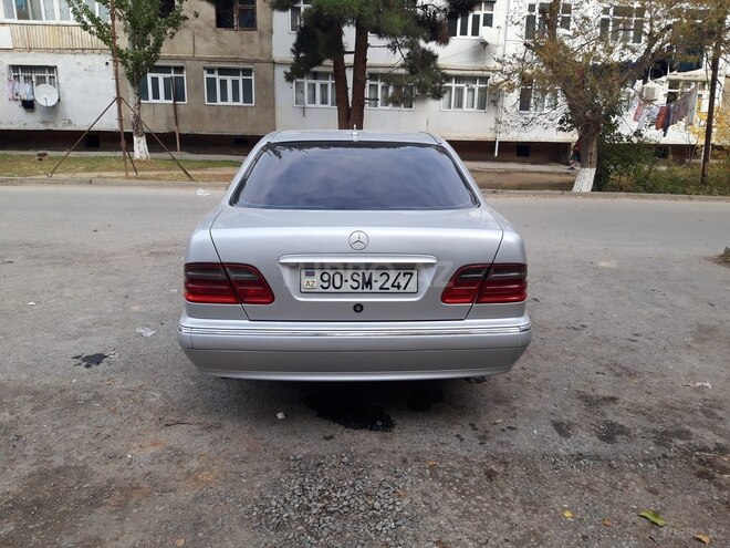 Mercedes E 270 2001, 250,705 km - 2.7 l - Sumqayıt