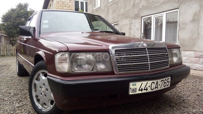 Mercedes 190 1990, 246,900 km - 1.8 l - Masallı