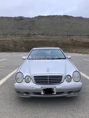 Mercedes E 240 2001, 280,000 km - 2.6 l - Bakı