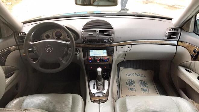 Mercedes E 240 2003, 233,848 km - 2.6 l - Bakı