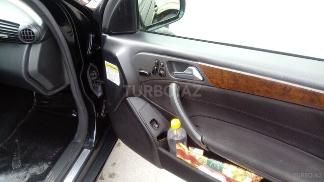 Mercedes C 320 2003, 189,000 km - 3.2 л - Bakı