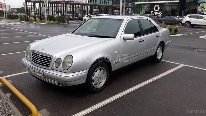Mercedes E 230 1996, 215,000 km - 2.3 l - Bakı