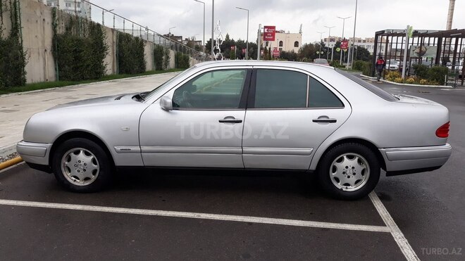 Mercedes E 230 1996, 215,000 km - 2.3 l - Bakı