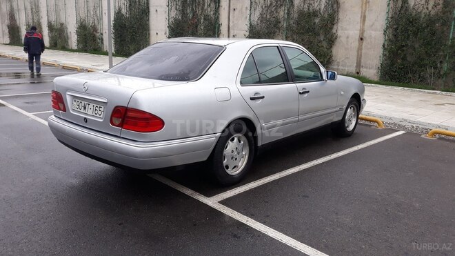 Mercedes E 230 1996, 215,000 km - 2.3 l - Bakı