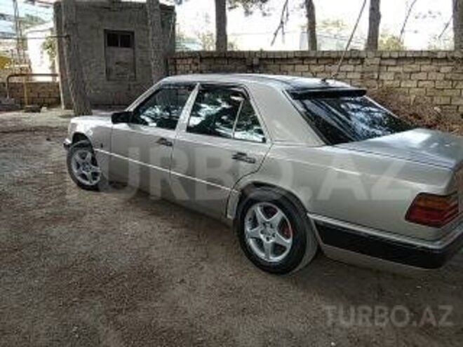 Mercedes E 250 1993, 325,523 km - 0.2 l - Bakı