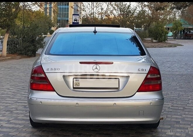 Mercedes E 220 2006, 291,000 km - 2.2 l - Bakı