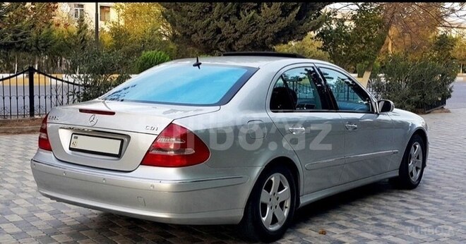 Mercedes E 220 2006, 291,000 km - 2.2 l - Bakı