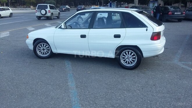 Opel Astra 1992, 358,980 km - 1.8 l - Sumqayıt