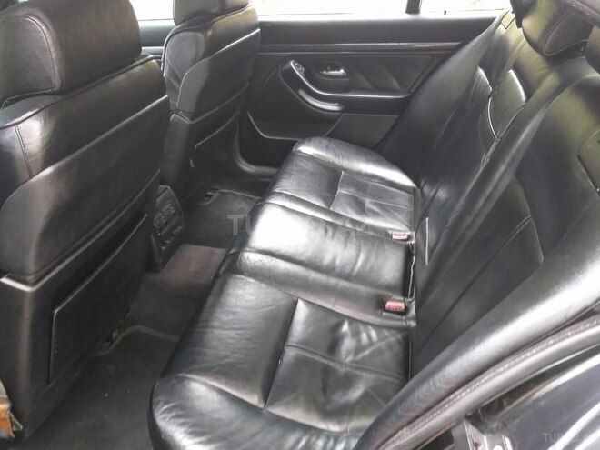 BMW 528 1997, 322,000 km - 2.8 l - Bakı