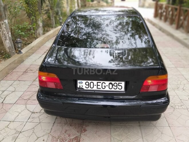 BMW 528 1997, 322,000 km - 2.8 l - Bakı