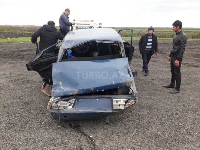 LADA (VAZ) 2107 2004, 11,111 km - 0.2 л - Salyan