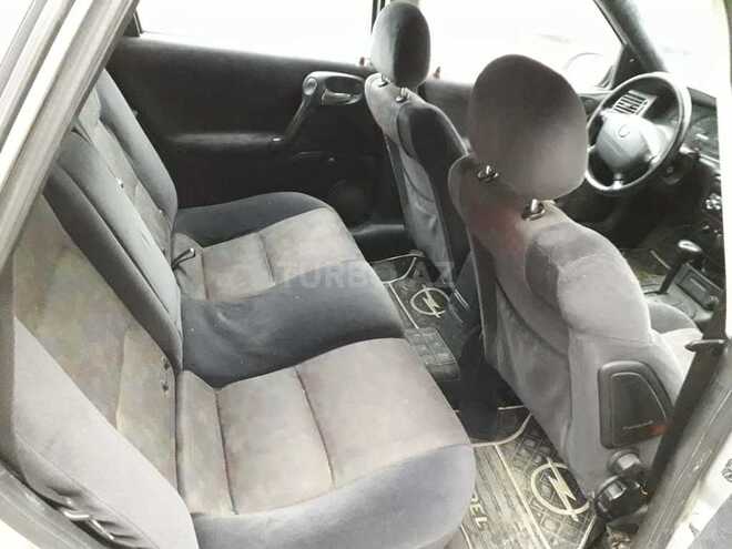 Opel Vectra 1999, 320,000 km - 1.8 л - Bakı