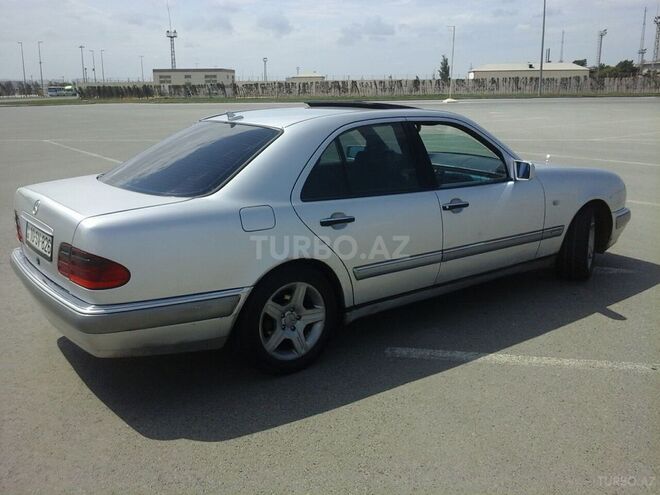 Mercedes E 230 1995, 360,000 km - 2.3 l - Bakı