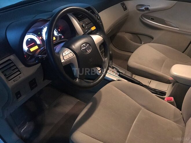Toyota Corolla 2013, 96,000 km - 1.6 l - Bakı