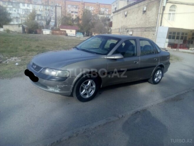 Opel Vectra 1996, 286,000 km - 2.0 l - Sumqayıt