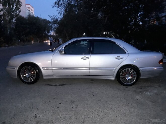 Mercedes E 270 2001, 250,705 km - 2.7 l - Sumqayıt