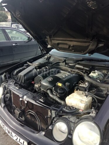 Mercedes E 320 2000, 365,000 km - 3.2 l - Bakı