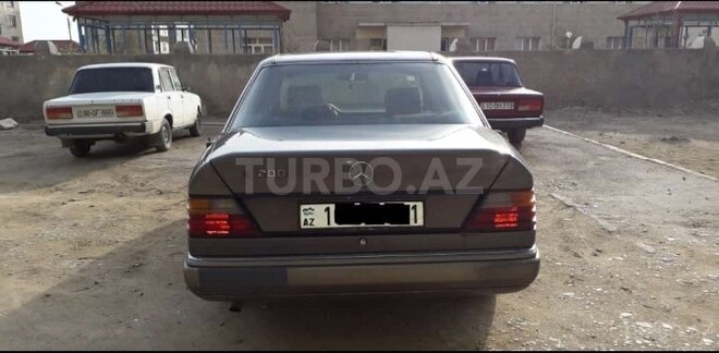 Mercedes E 200 1991, 444,444 km - 2.0 l - Bakı