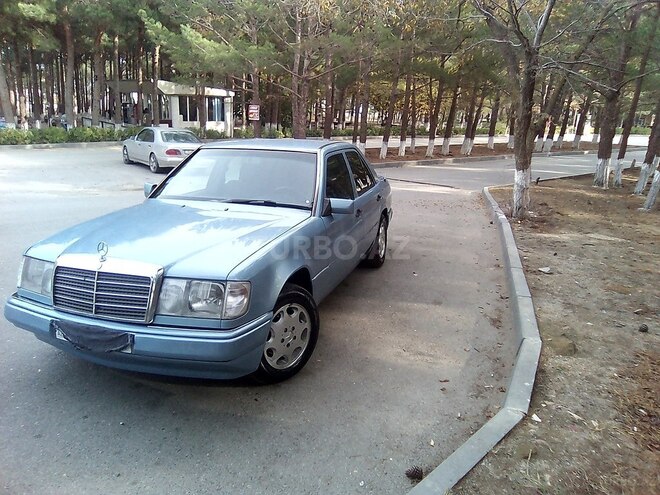 Mercedes E 230 1992, 239,900 km - 2.3 l - Sumqayıt