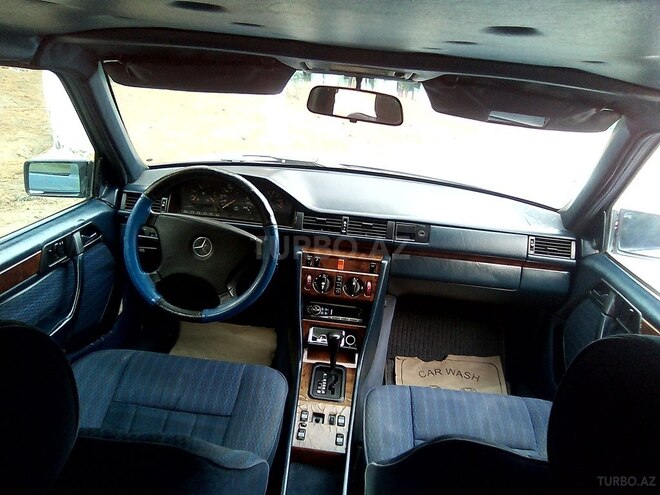 Mercedes E 230 1992, 239,900 km - 2.3 l - Sumqayıt