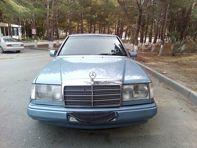 Mercedes E 230 1992, 239,900 km - 2.3 l - Sumqayıt