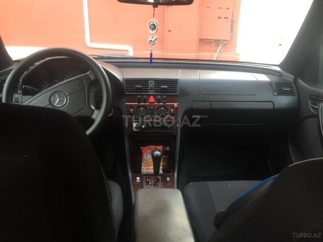 Mercedes C 240 1999, 284,000 km - 2.4 l - Bakı
