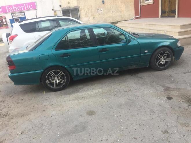 Mercedes C 240 1999, 284,000 km - 2.4 l - Bakı
