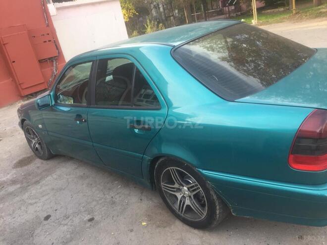 Mercedes C 240 1999, 284,000 km - 2.4 l - Bakı