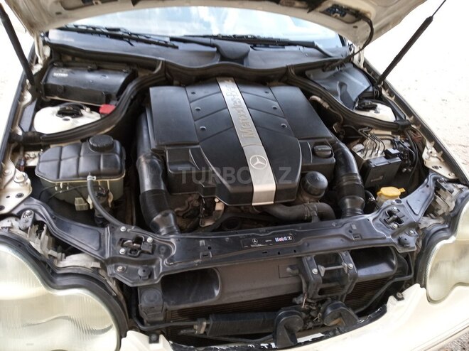Mercedes C 240 2002, 283,000 km - 2.4 л - Bakı
