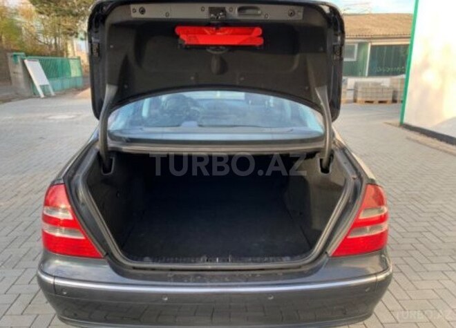 Mercedes E 270 2005, 196,000 km - 2.6 l - Bakı