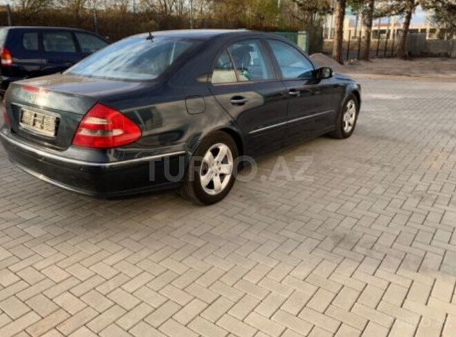 Mercedes E 270 2005, 196,000 km - 2.6 l - Bakı
