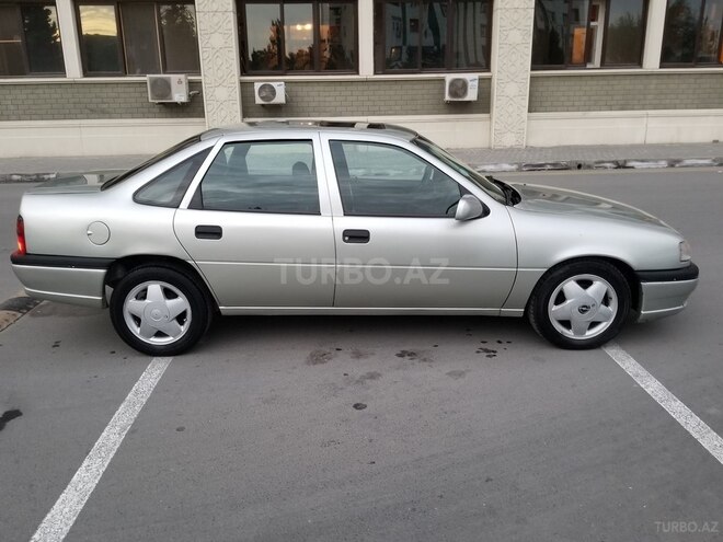 Opel Vectra 1995, 310,560 km - 2.0 l - Bakı