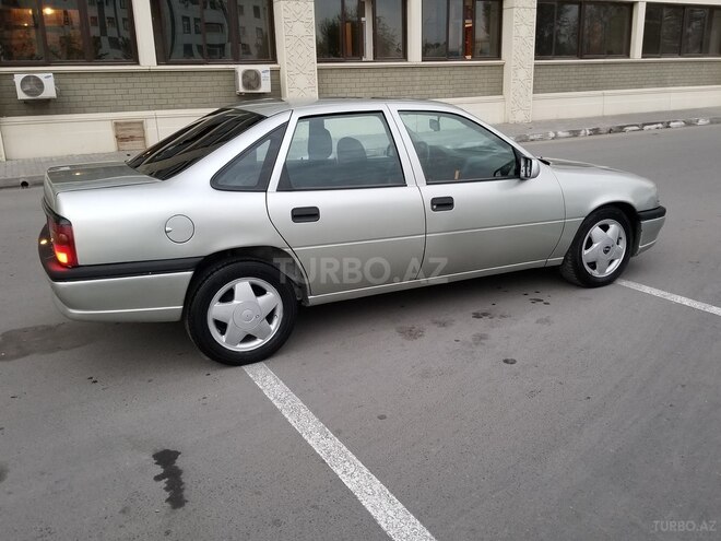 Opel Vectra 1995, 310,560 km - 2.0 l - Bakı