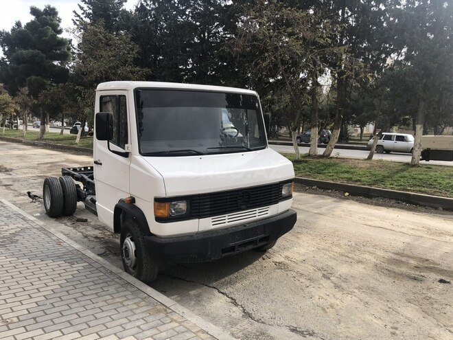 Mercedes 609 D 1992, 321,000 km - 4.0 l - Bakı