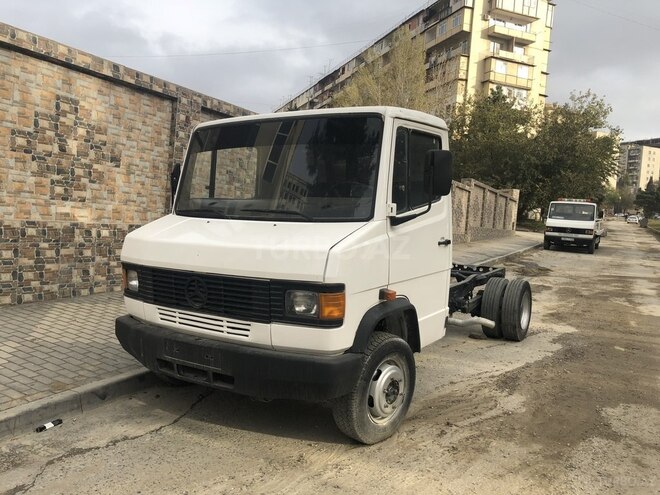 Mercedes 609 D 1992, 321,000 km - 4.0 l - Bakı