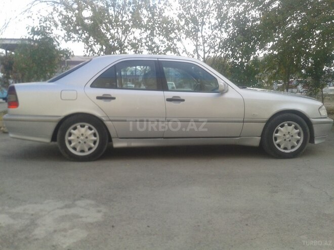 Mercedes C 240 2000, 255,000 km - 2.4 l - Zərdab