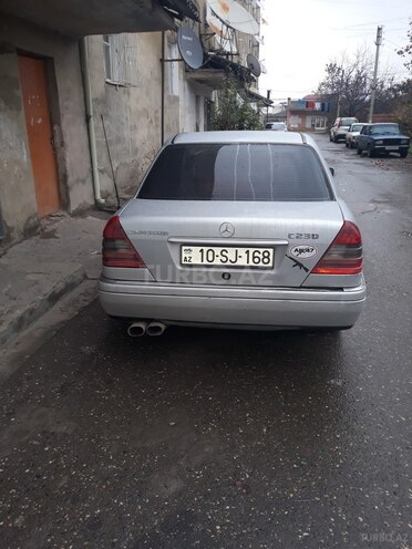 Mercedes C 230 1996, 520,000 km - 2.3 l - Quba