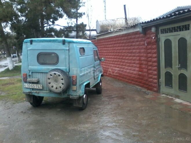 LuAz  1990, 150,000 km - 1.5 l - Bakı