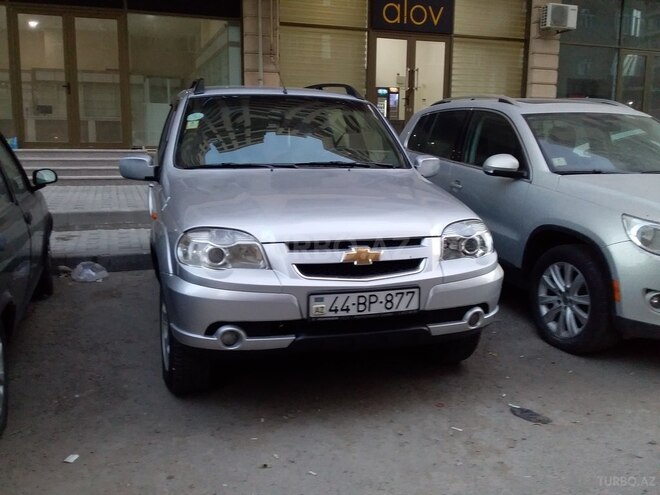 Chevrolet Niva 2010, 176,500 km - 1.7 l - Yardımlı