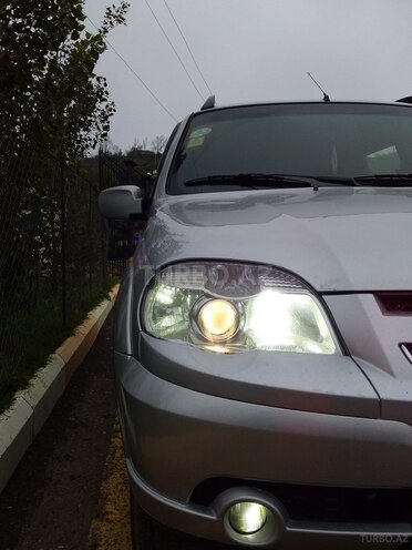 Chevrolet Niva 2010, 176,500 km - 1.7 l - Yardımlı
