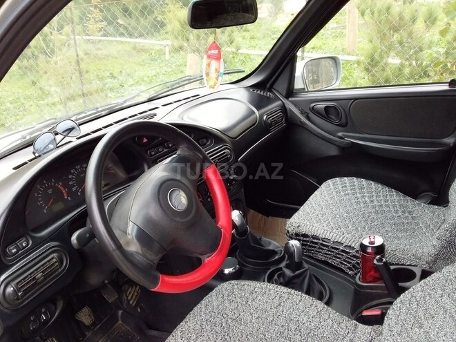 Chevrolet Niva 2010, 176,500 km - 1.7 l - Yardımlı